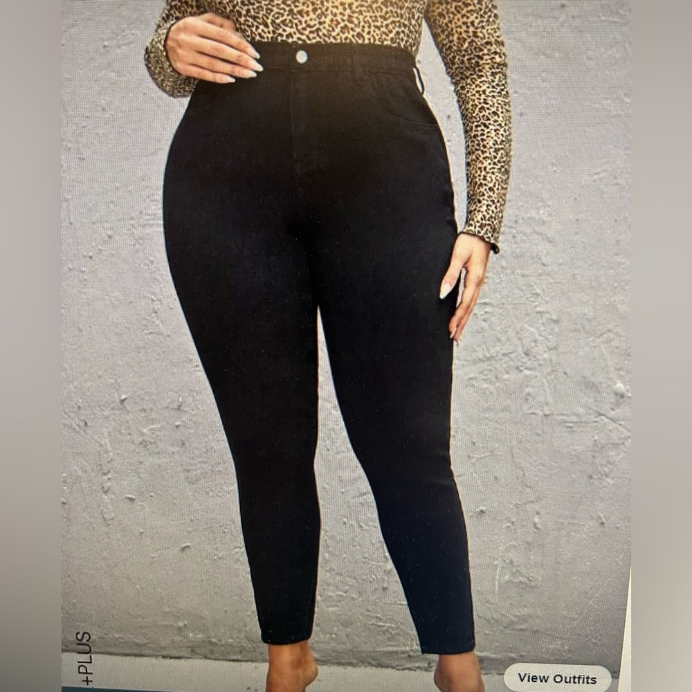 Plus Black skinny jeans. 3x- approx 16/18. New without tags